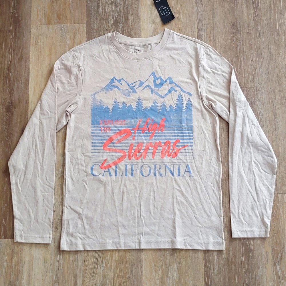 NWT Original Use Men's Long Sleeve High Sierras Graphic T-Shirt Beige Size S